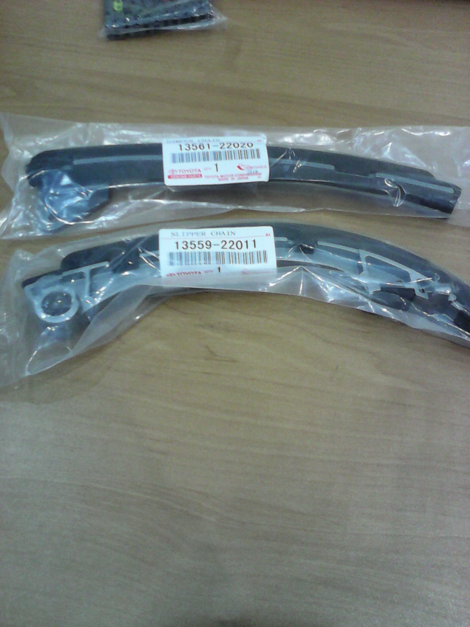 Натяжитель цепи грм 1ZZ-FE 3ZZ-FE 4ZZ-FE Toyota JAPAN 13559-22011