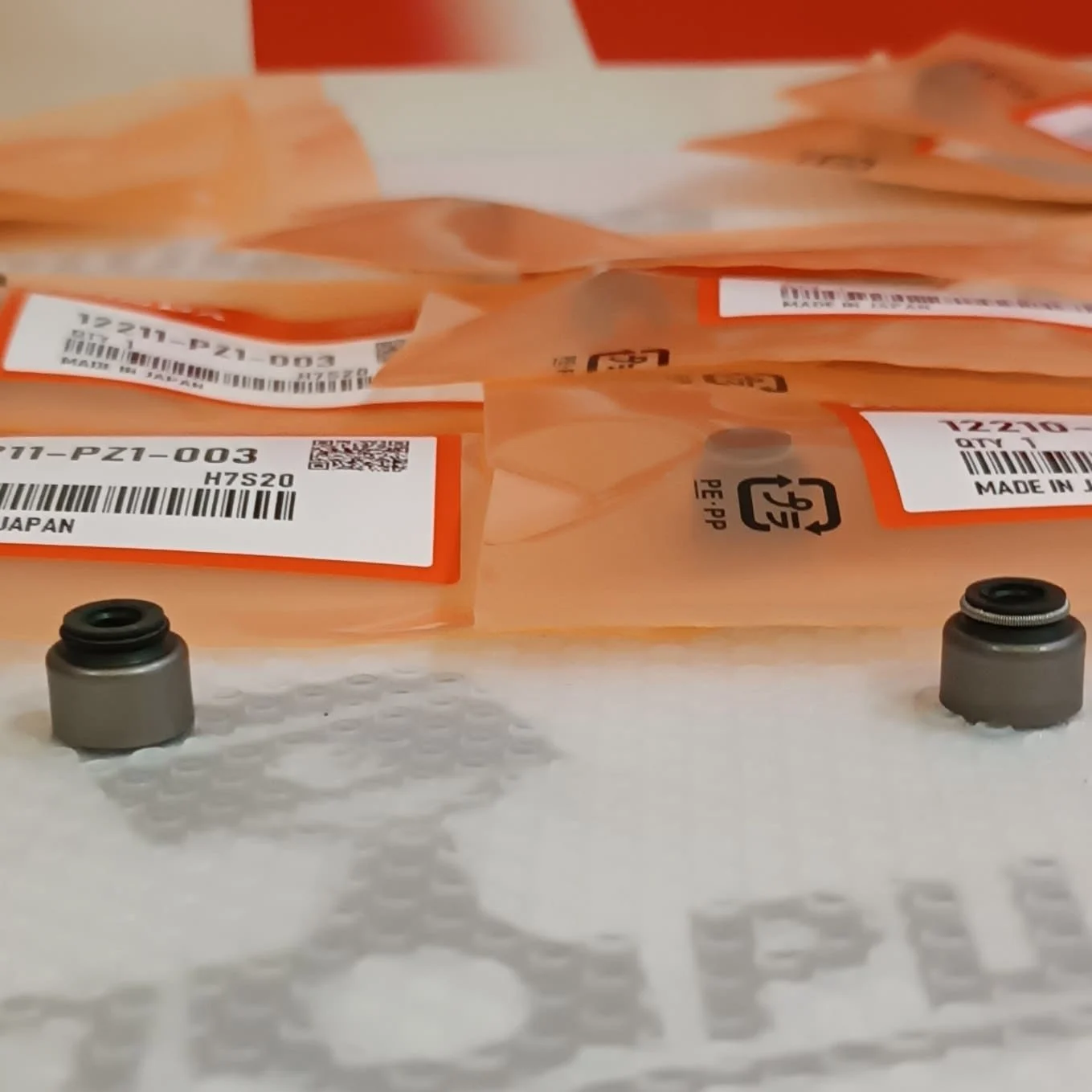 Масло Съёмные Колпёчок Выпуск HONDA K24A K24Z3 K20A K20Z 12211-PZ1-003