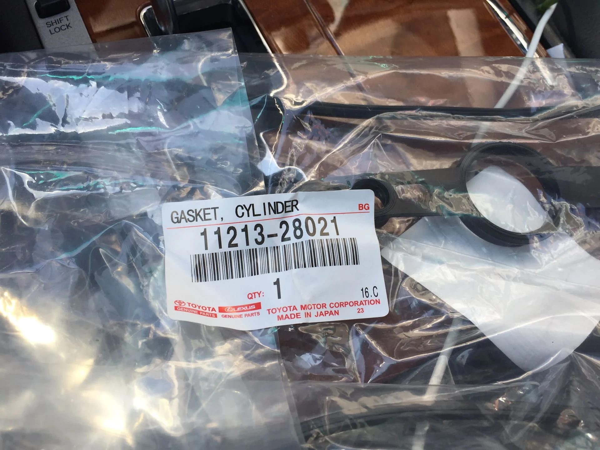 Прокладка клапанной крышки TOYOTA CAMRY RAV4 1AZFE 2AZFE 11213-28021