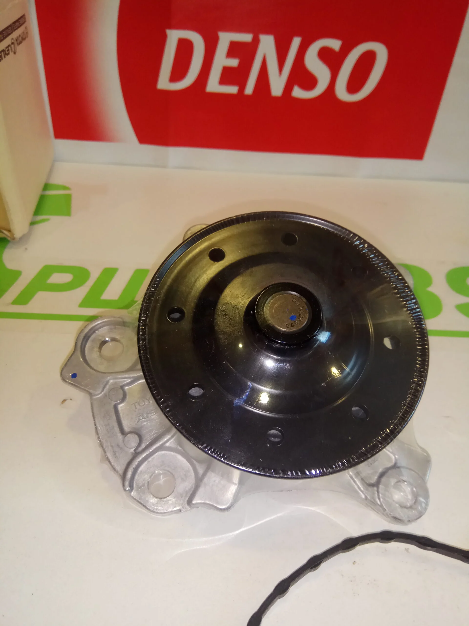 Помпа водяная TOYOTA COROLLA 1ZRFE 2ZRFE 3ZRFE 16100-39465