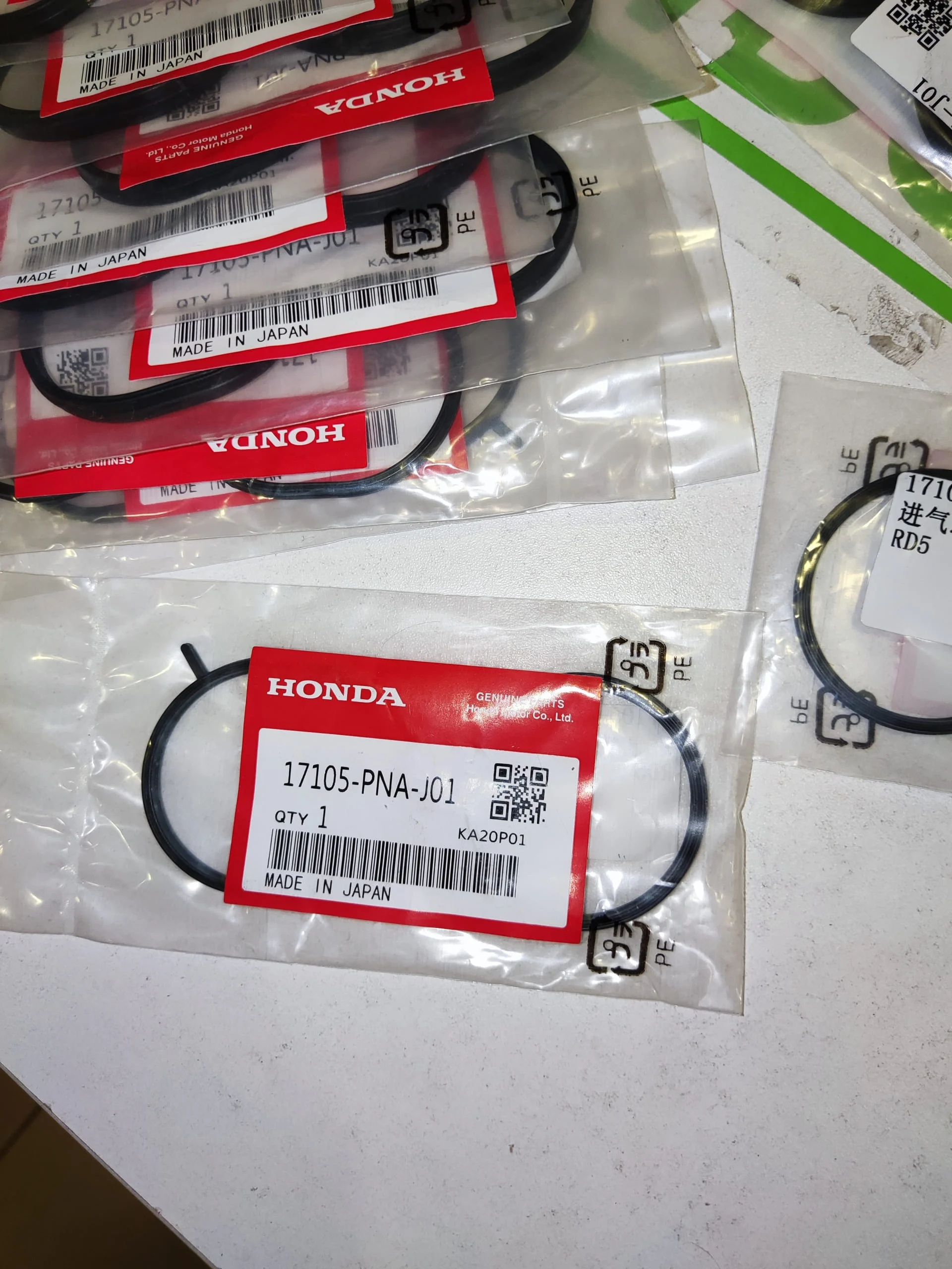 Прокладка впускного коллектора HONDA K20A K20Z K20Z1 K24A1 17105-PNA-J01