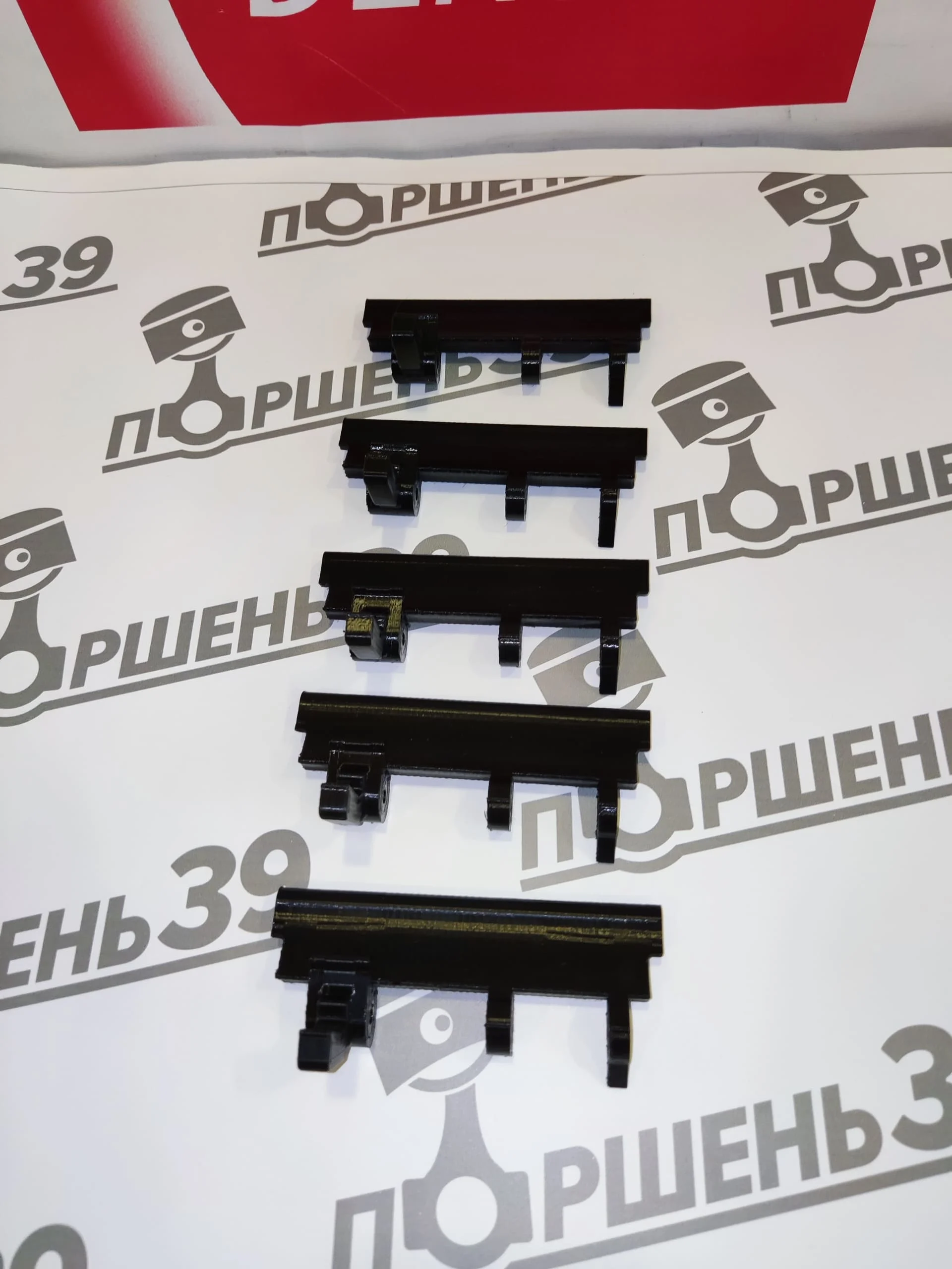 Ручка двери багажника TOYOTA LITE АCE TOWN ACE  YR30G CR30G 69090-28010