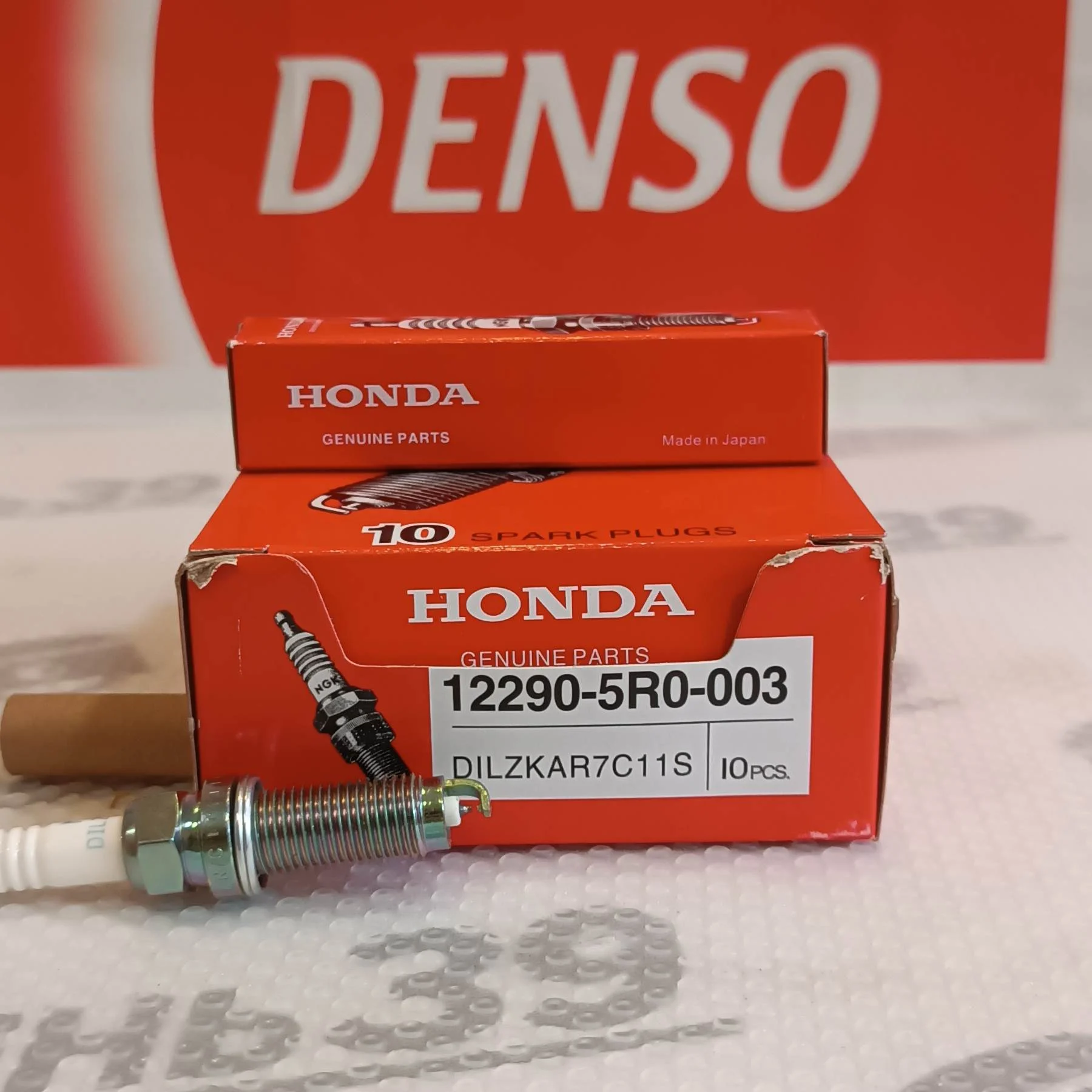 Свеча зажигания HONDA JAZZ JADE HR-V L15B 12290-5R0-003 NGK DILZKR7C11S