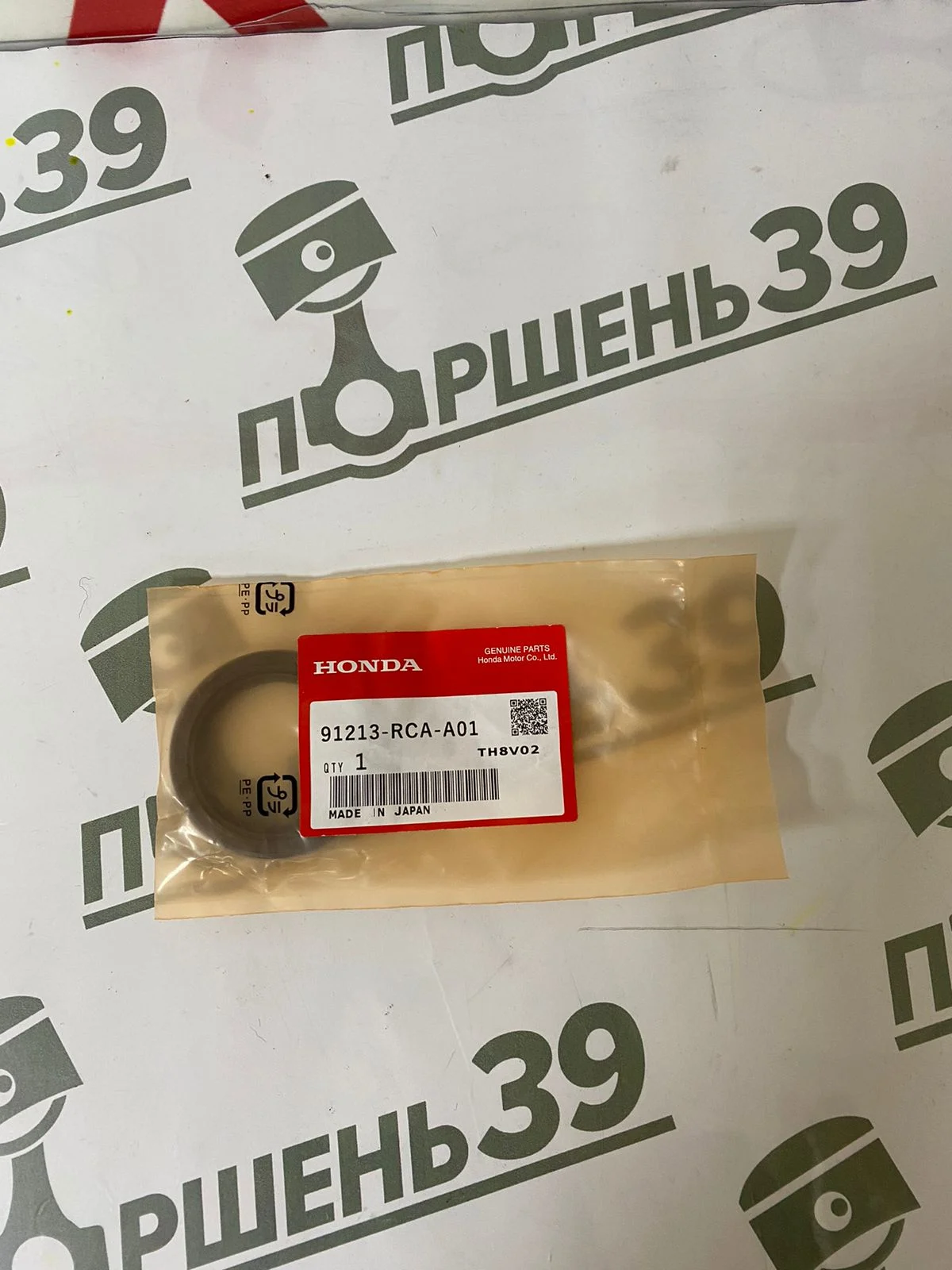 Сальник распредвала OIL SEAL Honda J30A J35A J35Z J37A J37Z 91213-RCA-A01