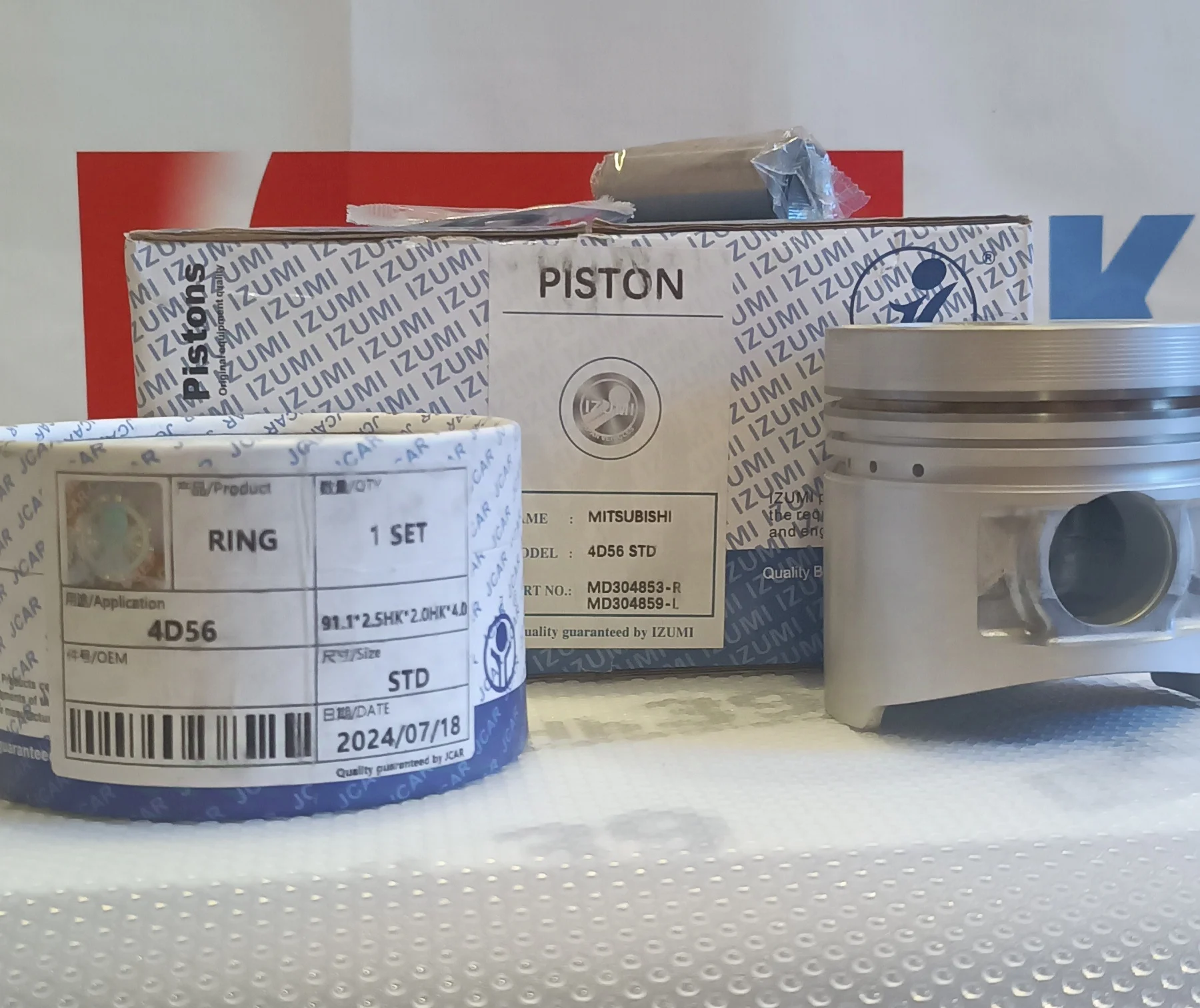 Поршни Mitsubishi 4D56 STD HYUNDAI D4BH Усиленные MD304853 R MD304859 L