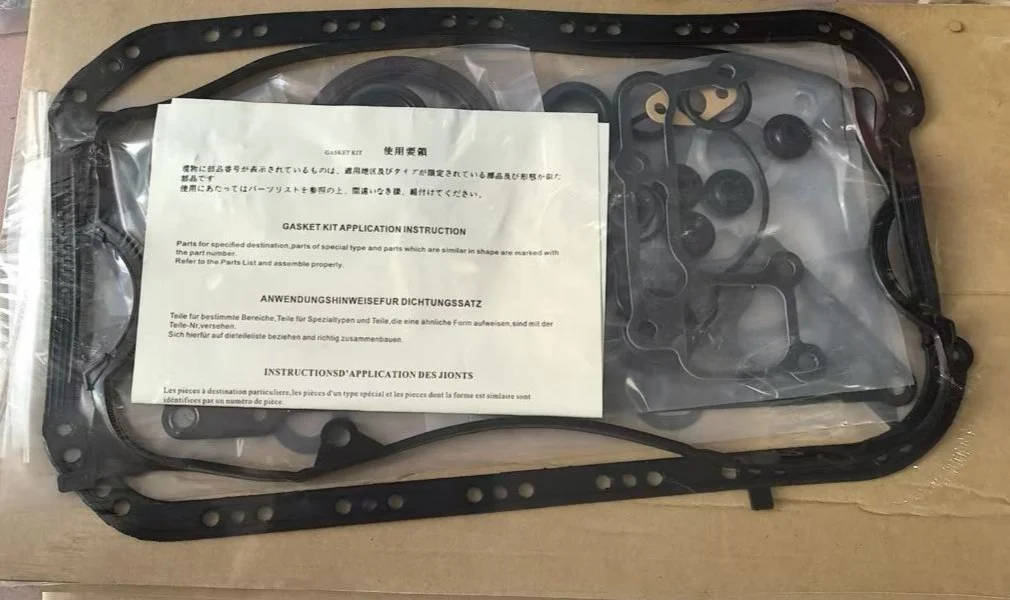 Комплект прокладок двигателя HONDA CIVIC D17A 06110-PLC-010
