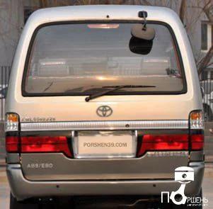 Задняя дверь багажника Toyota Hiace Regiusace 60751-26480 60751-26470