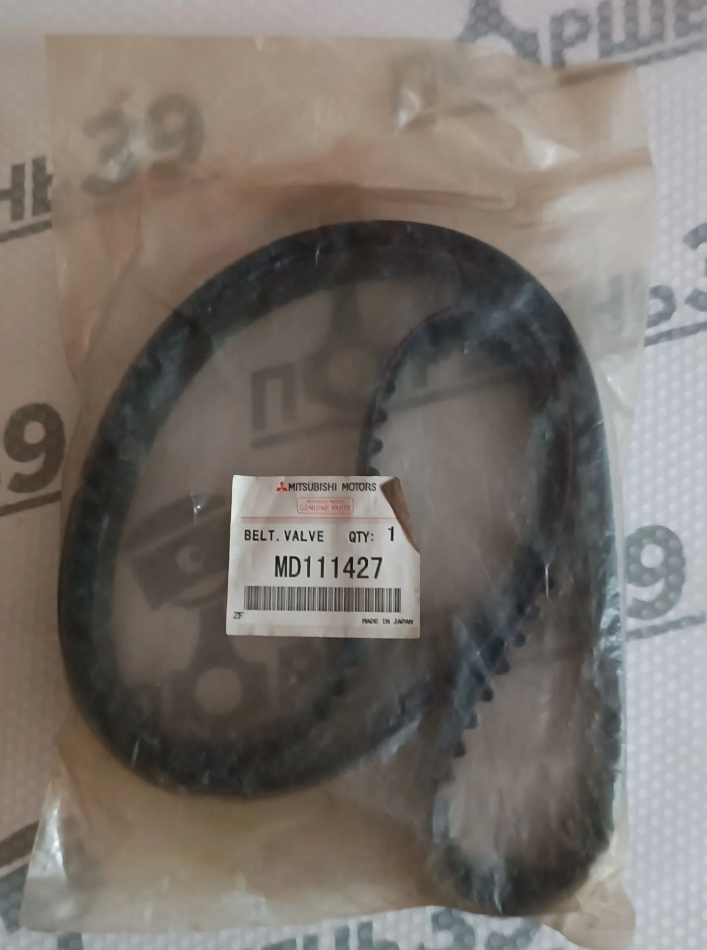 Оригинальный Ремень Грм Mitsubishi 3000/2WD MD111427